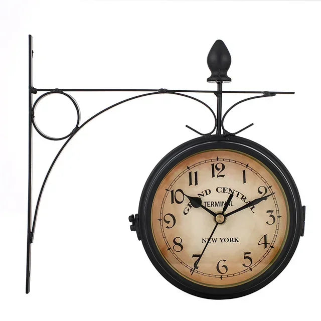 Outdoor Wall Clock Hanging Retro Double Sided 21.8 CM Metal Mount Vintage Garden Coffee Bar Decoration Round Station wandklok