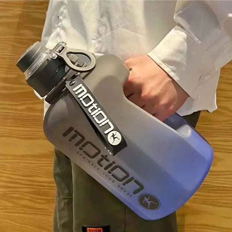 Botella de agua deportiva de 2,4 litros con pajita, gran capacidad, para fitness, con escala, tetera de plástico portátil para exteriores.
