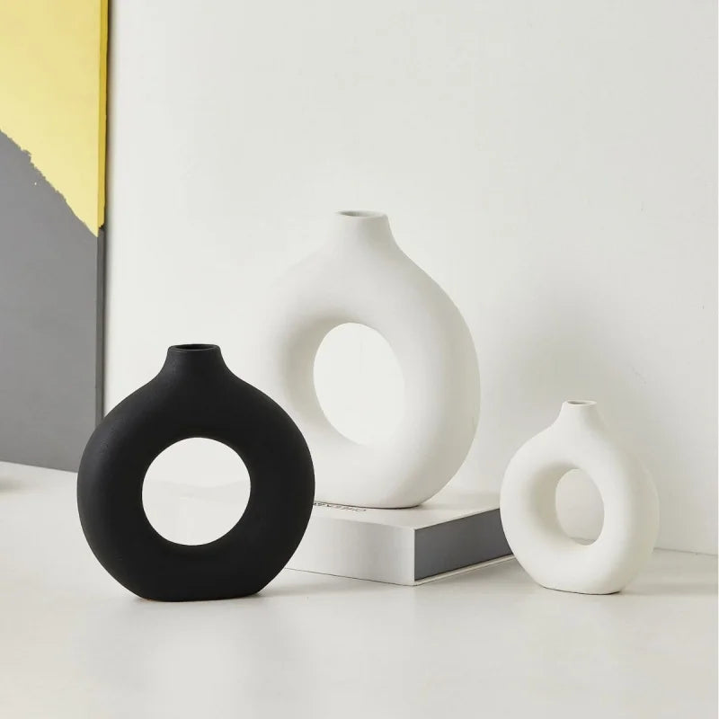 Doughnut plastic vase, living room flower arrangement table soft decoration, creative living room ornaments