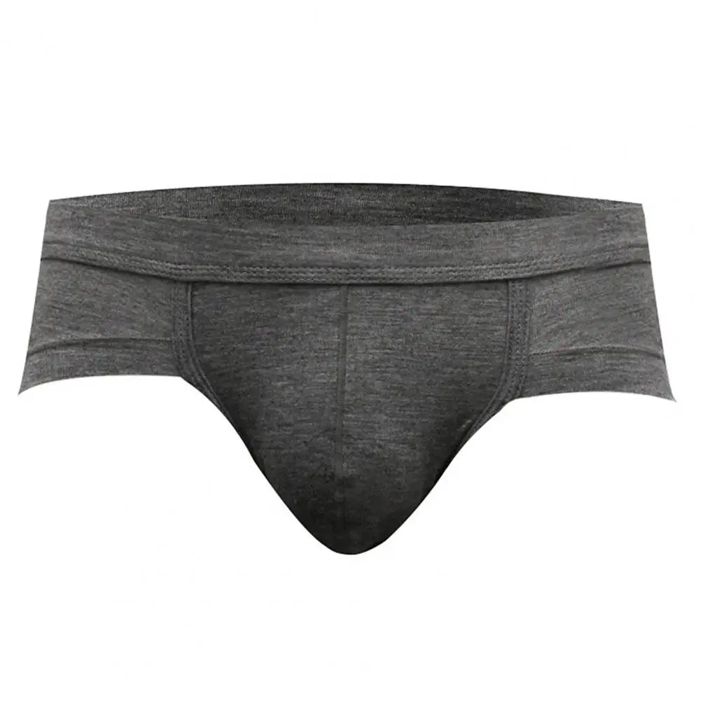 Men's tight-fitting boxer briefs for sports and gym.